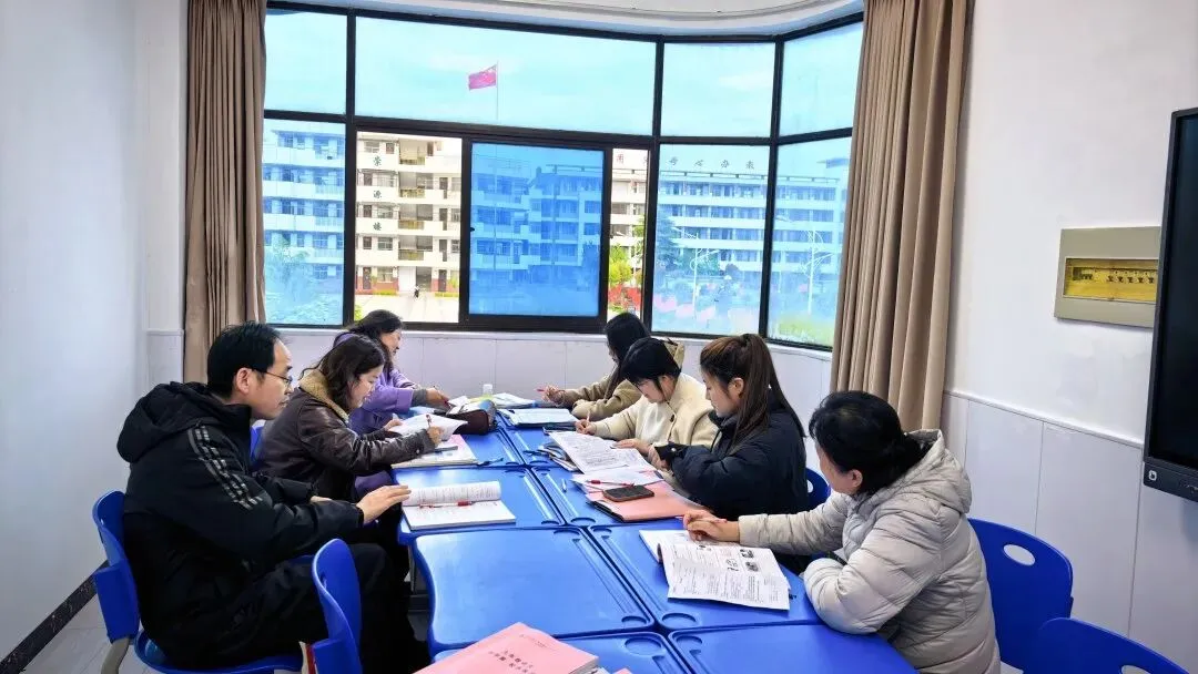 总结复盘明方向 凝心聚力备中考——上冈实中九年级召开一模分析系列会议 第12张