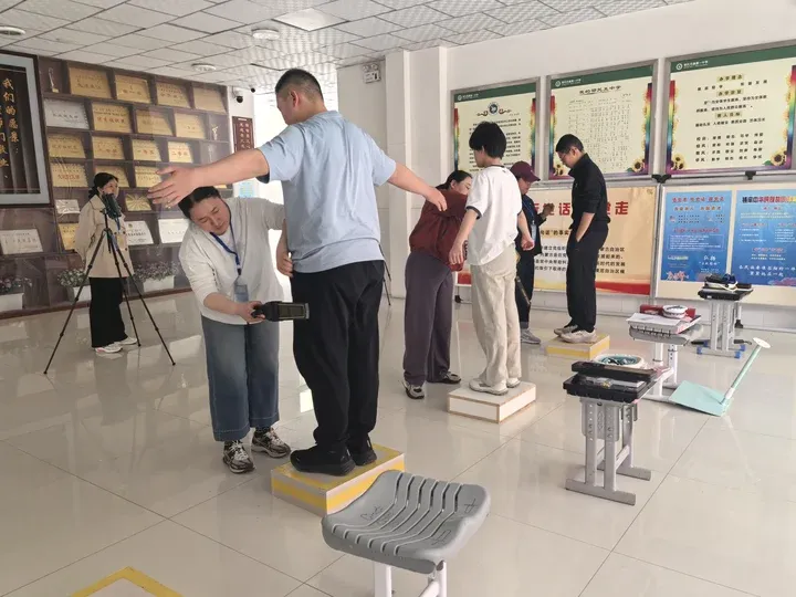 鄂尔多斯市2026年中考美术特长生专业课统一考试顺利平稳结束 第4张