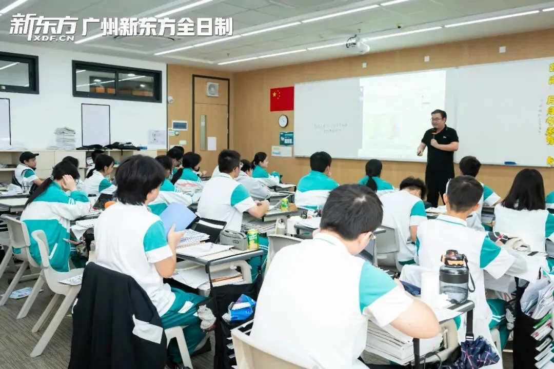 备战中考的十二时辰--藏着少年们写给未来的答案! 第6张