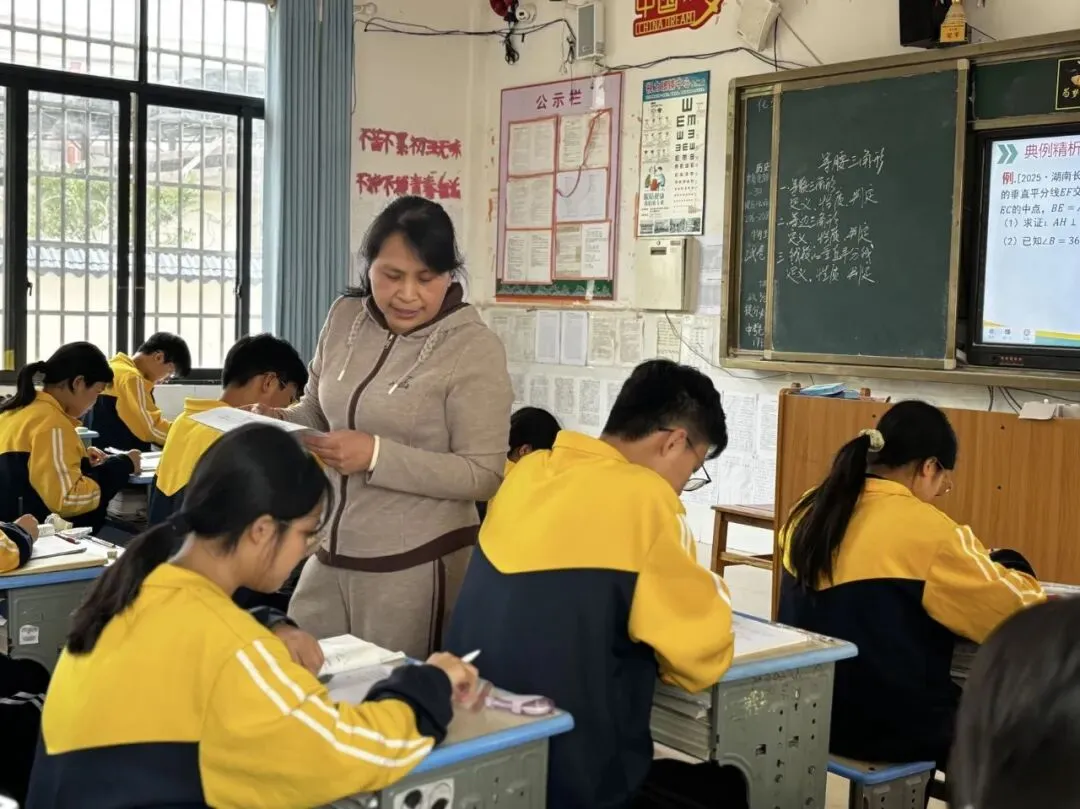 送教下乡促教研 精准复习备中考——全州县初中第二学区全州县第二中学初中部赴枧塘初中送教下乡及教材培训活动 第4张