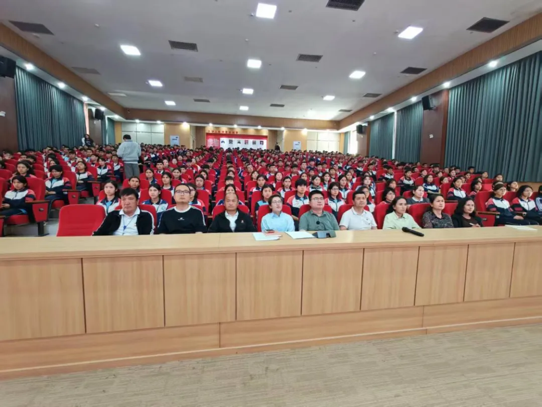 【教育动态】跨越山海云端聚,同心共筑中考梦——烟台格迈纳尔中学与新疆岳普湖县第六中学开展“同心石榴籽 筑梦向”线上联谊活动 第13张