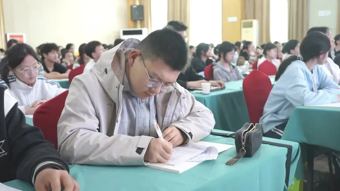 南阳中考道法历史押题营今日开课:命题组专家亲授,锁定中考高分! 第9张