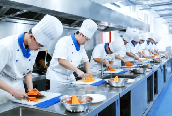 即将中考!还未替孩子选择好专业的家长可以点进来看看!2026年学校专业介绍(部分中专热门专业,仅供参考) 第6张