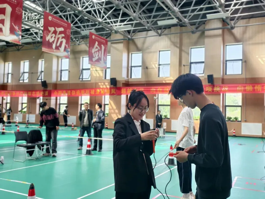 砺剑赛场强体魄,全力冲刺赢中考——北京新学道灵石致诚学校开展体育公益全真模拟测试 第19张