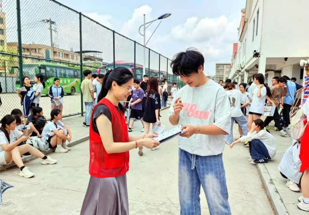 体育中考展风采 技能成才向未来——诏安职校开展专项招生宣传活动 第4张