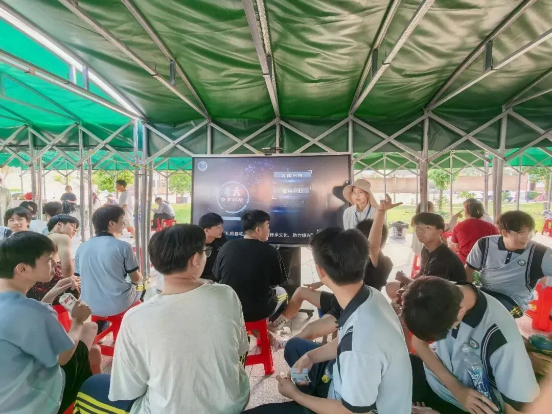 体育中考展风采 技能成才向未来——诏安职校开展专项招生宣传活动 第6张