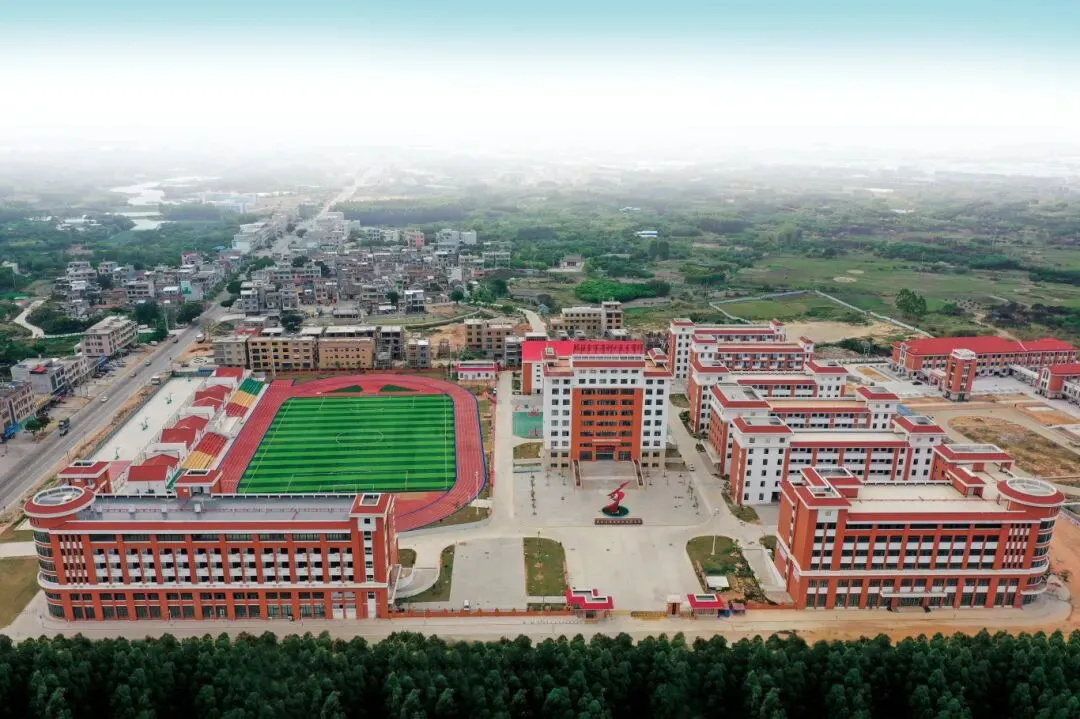 体育中考展风采 技能成才向未来——诏安职校开展专项招生宣传活动 第8张