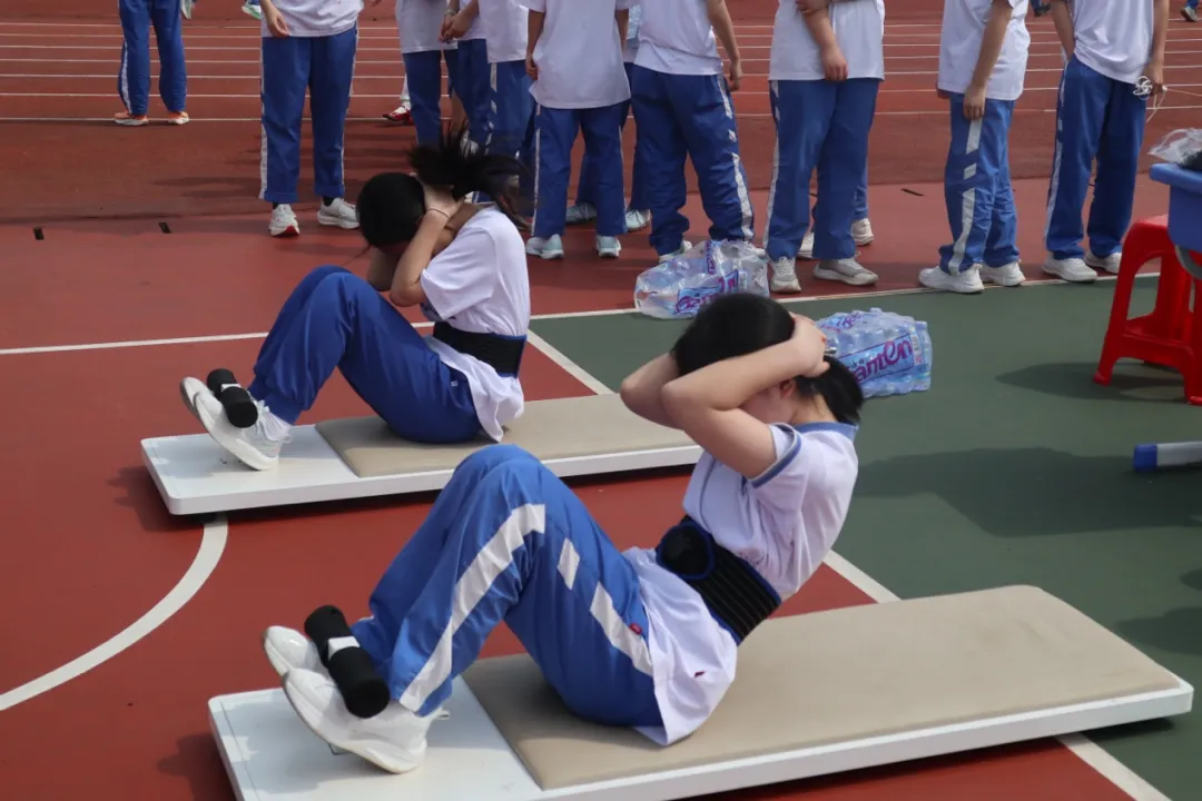 迎战体育中考 这场模拟够“燃” 第18张