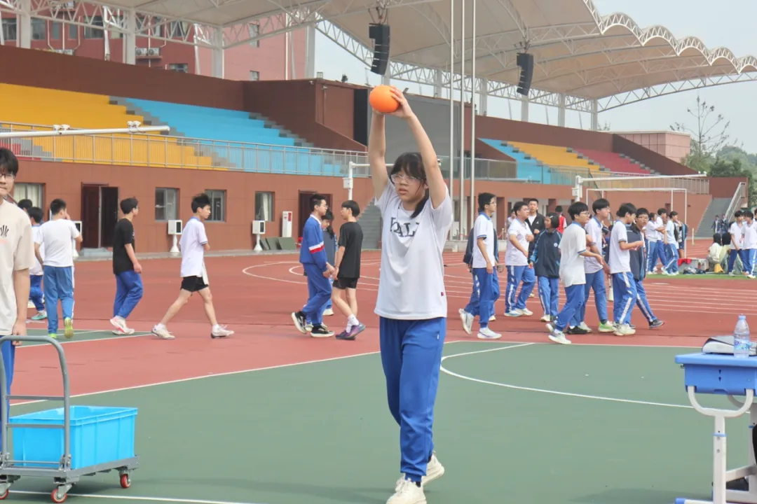 迎战体育中考 这场模拟够“燃” 第20张