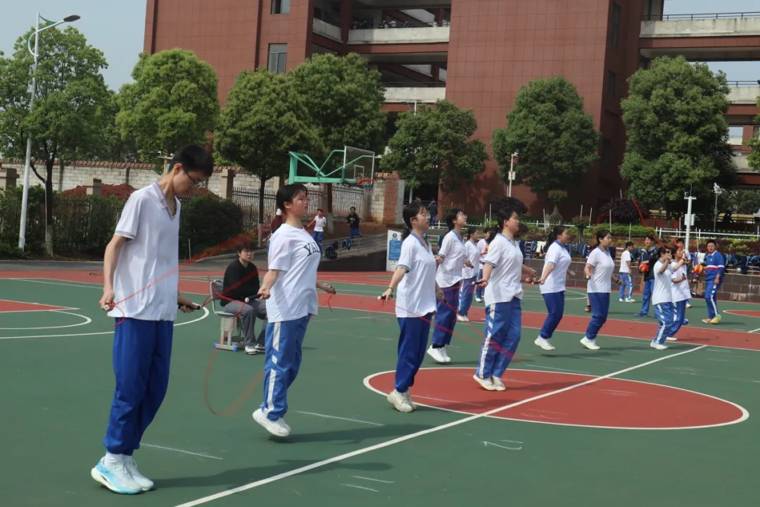 迎战体育中考 这场模拟够“燃” 第21张