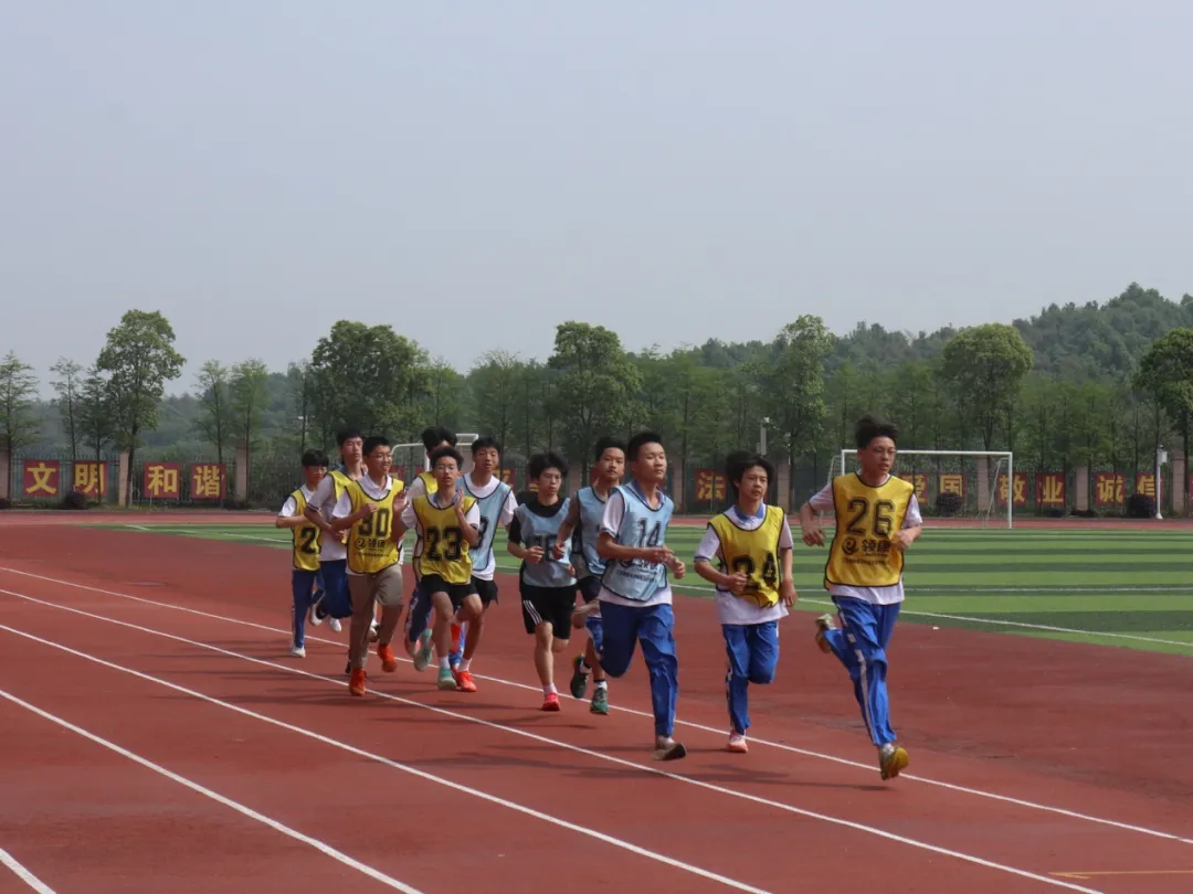 迎战体育中考 这场模拟够“燃” 第31张