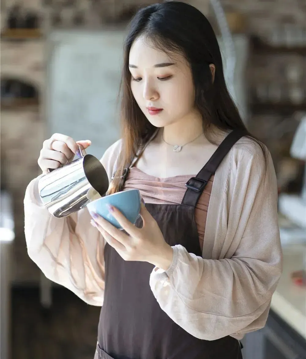 别等中考落榜才追悔莫及!初中生另有一条优质出路,上海欧米奇学技能,此刻知晓正当时! 第19张