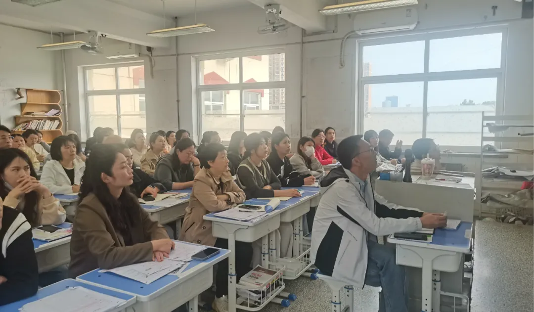 一模明方向 同心备中考——濮阳市油田第十八中学开展毕业班家长学校活动 第5张