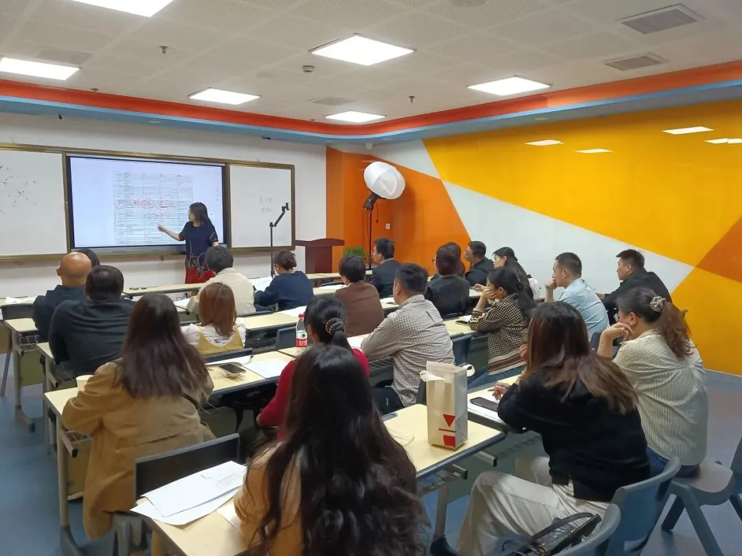 快领真题!最新!一模今日开考!某区又给娃上难度了! 第13张