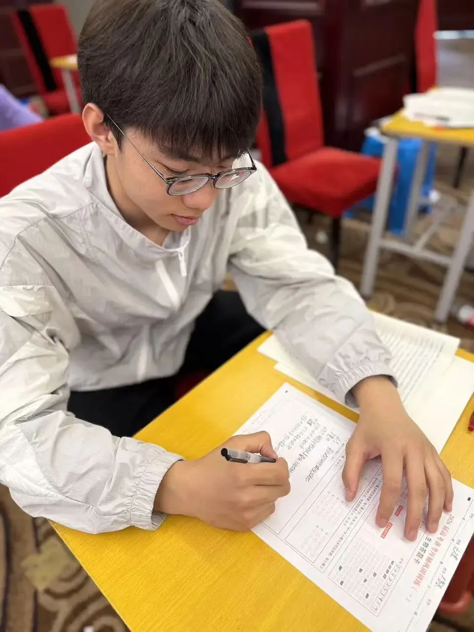 模考冲刺,奔赴前程 ——【泰华志学学校】直击高三学子考试现场 第16张