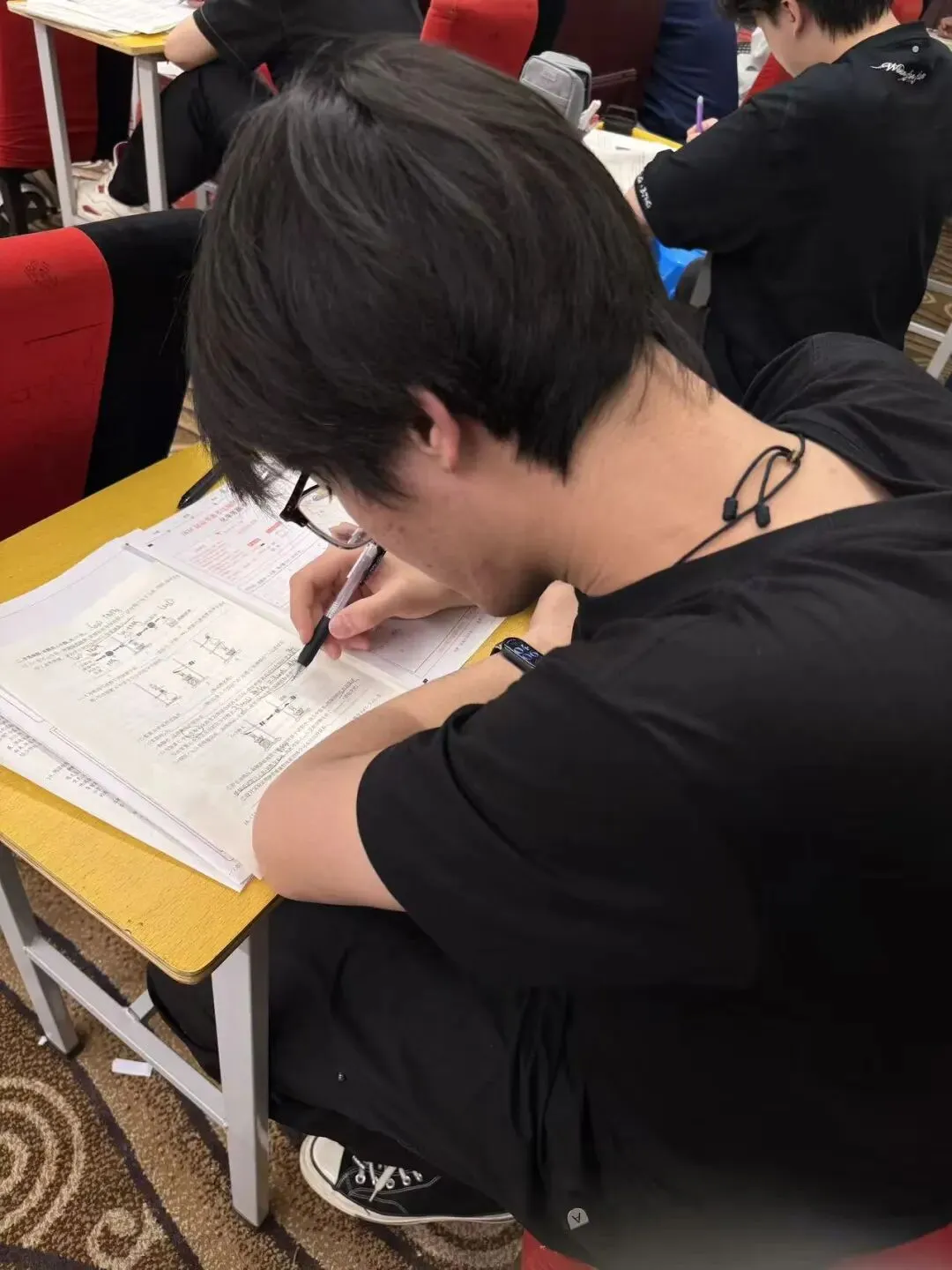 模考冲刺,奔赴前程 ——【泰华志学学校】直击高三学子考试现场 第21张