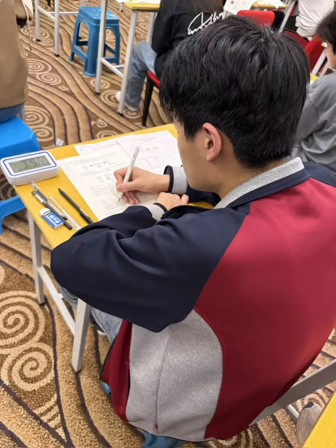 模考冲刺,奔赴前程 ——【泰华志学学校】直击高三学子考试现场 第31张