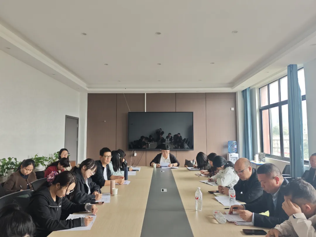 福泉教育局莅校 共研中考备考 第14张