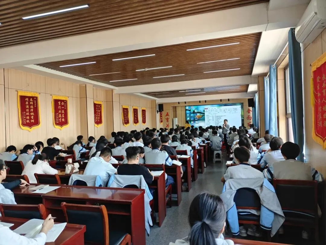 深耕写作教学,聚力中考提分———文水县知远中学特邀省级名师传经送宝 第12张