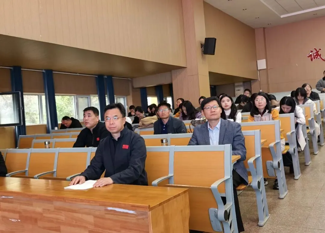 深悟课标,精讲真题——我校两校区联合开展“讲课标・讲真题”竞赛活动 第11张