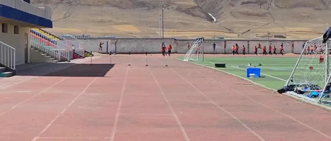 巴青县第一中学初中学业水平体育模拟考试 第2张