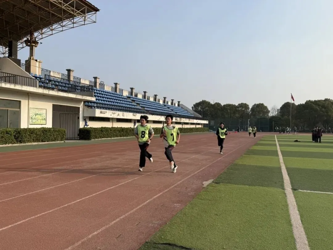 厉兵秣马迎中考 跑道逐梦试锋芒——清河开明中学初二级部体育备考纪实 第6张