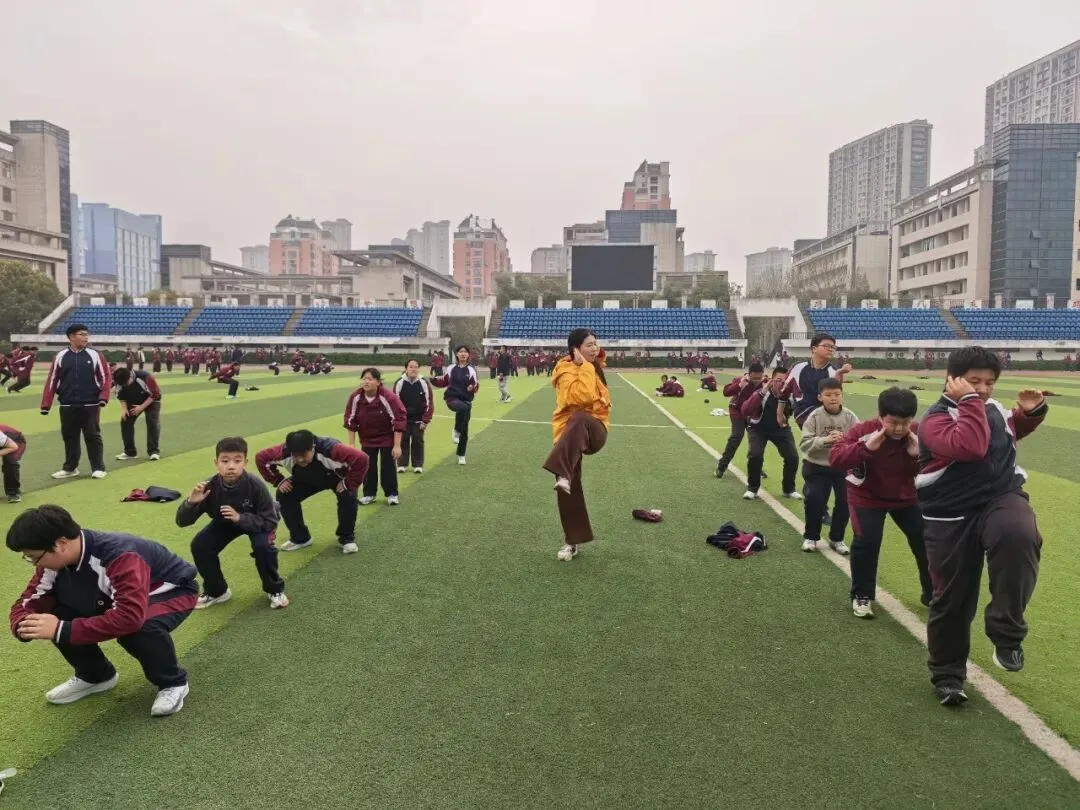 厉兵秣马迎中考 跑道逐梦试锋芒——清河开明中学初二级部体育备考纪实 第11张