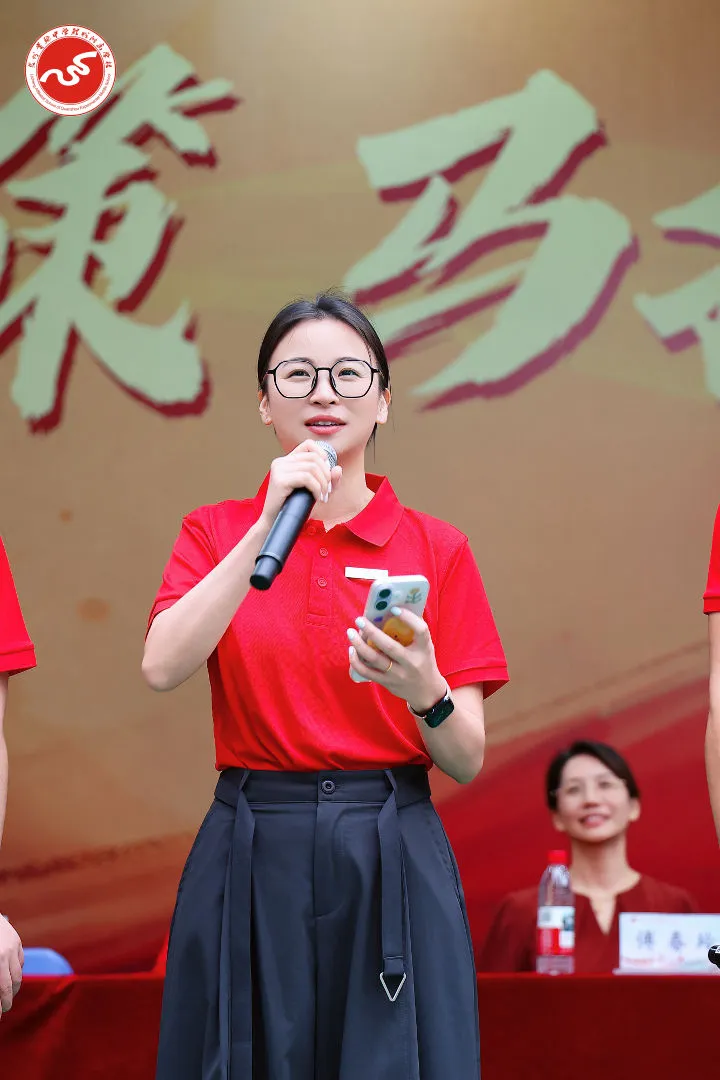 策马扬鞭 问鼎巅峰︱2026届中考动员大会燃情举行 第74张