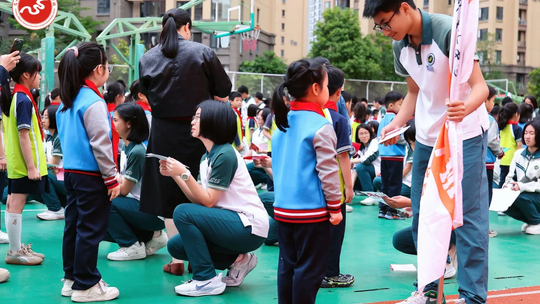 策马扬鞭 问鼎巅峰︱2026届中考动员大会燃情举行 第89张