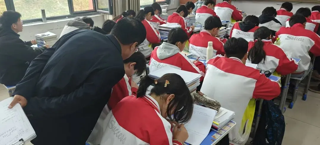 推门听课,助力中考——成功中考三校开展推门听课教研活动 第11张