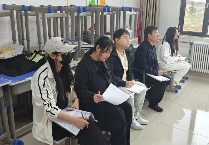 推门听课,助力中考——成功中考三校开展推门听课教研活动 第12张