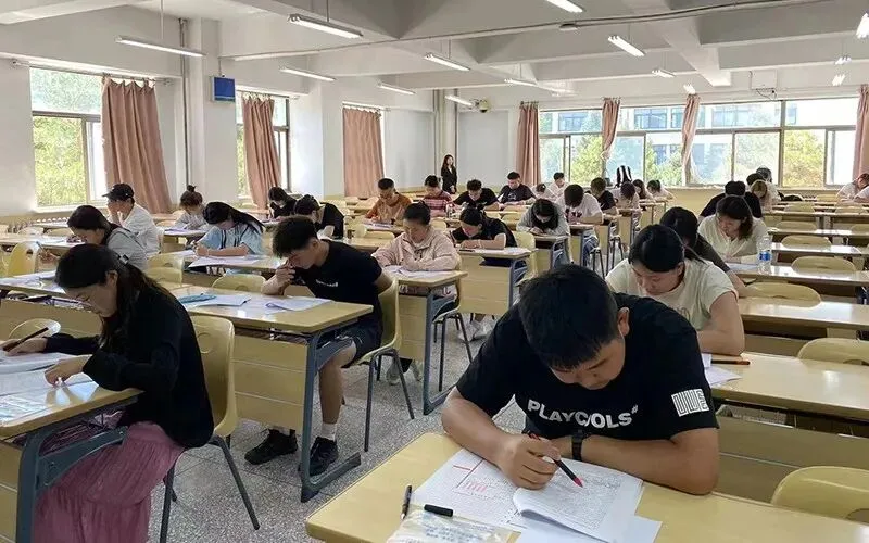 百日冲刺 | 就业指导处举办政策性笔试模拟考试 第3张