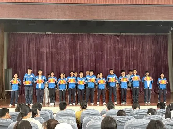 全环境立德树人 战斗吧,少年——距离中考不足50天,一场为心灵注入力量的大会 第3张