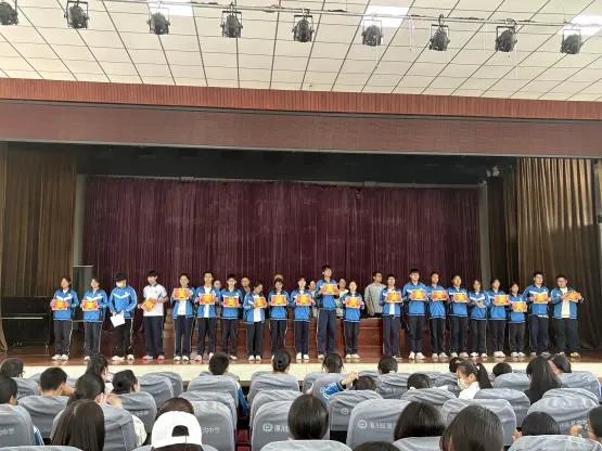 全环境立德树人 战斗吧,少年——距离中考不足50天,一场为心灵注入力量的大会 第5张