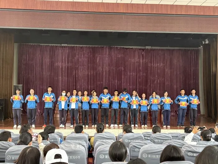 全环境立德树人 战斗吧,少年——距离中考不足50天,一场为心灵注入力量的大会 第7张