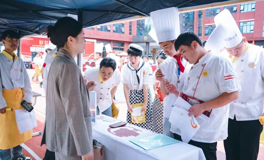 初三考不上高中?别等中考成绩了!现在就得开始找学校,否则好学校早被抢光了! 第9张