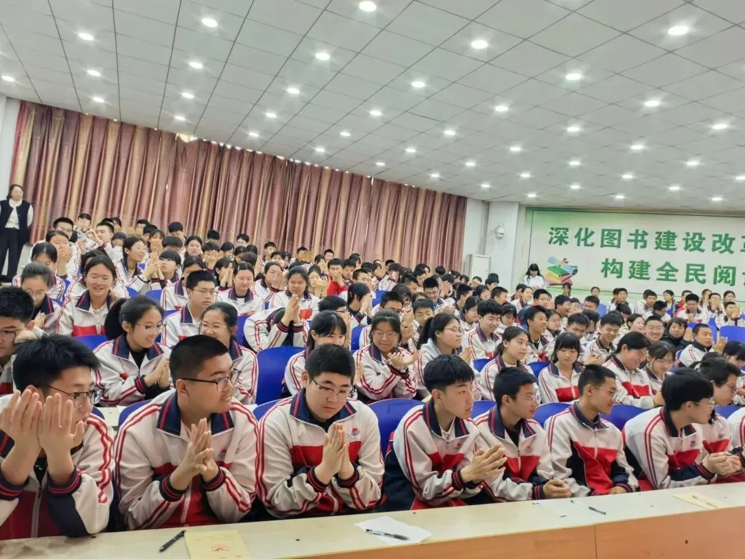 阳光心态,决胜中考!秦皇岛心理卫生协会催眠专委会走进山海关三中,为学子减压赋能 第7张