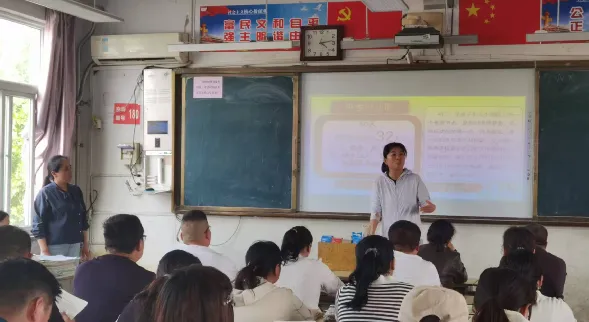 凝心聚力战中考,携手同行促冲刺——华龙区高中初中部召开中考冲刺家长会 第3张