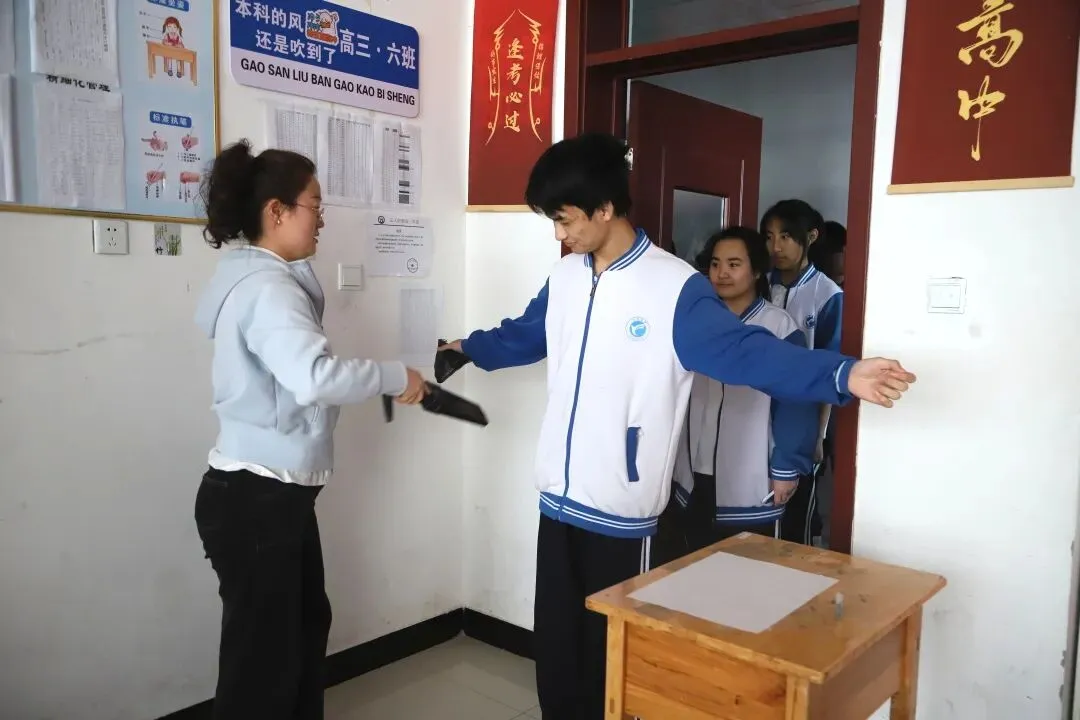 云天职教高三年级第三次模拟考试圆满落幕——全真模拟高考流程,助力学子备战高考 第18张