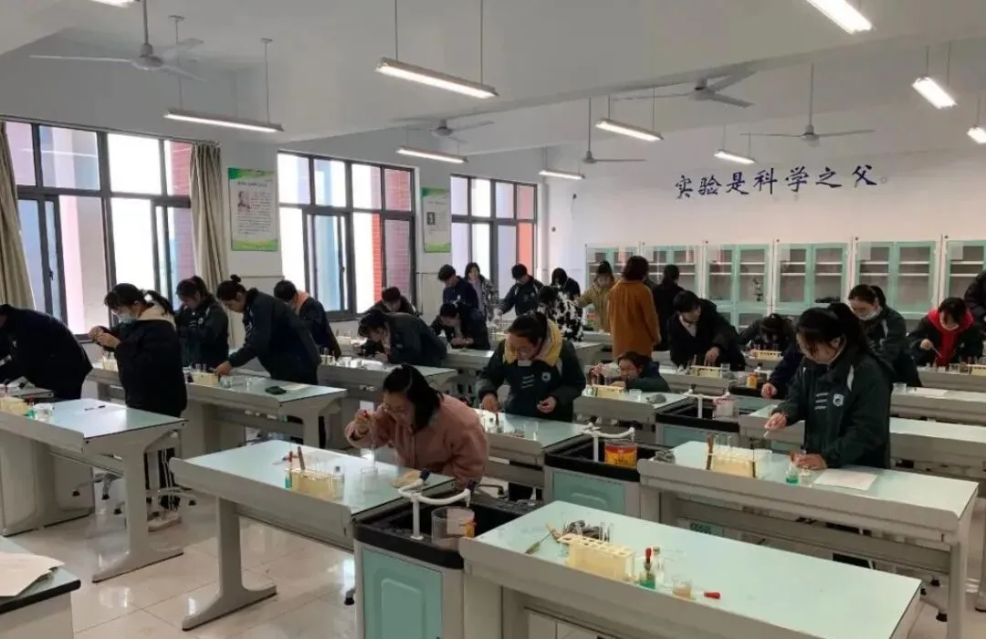 中考记事:理化实验模拟考,一个学生家长让我很动容 第2张