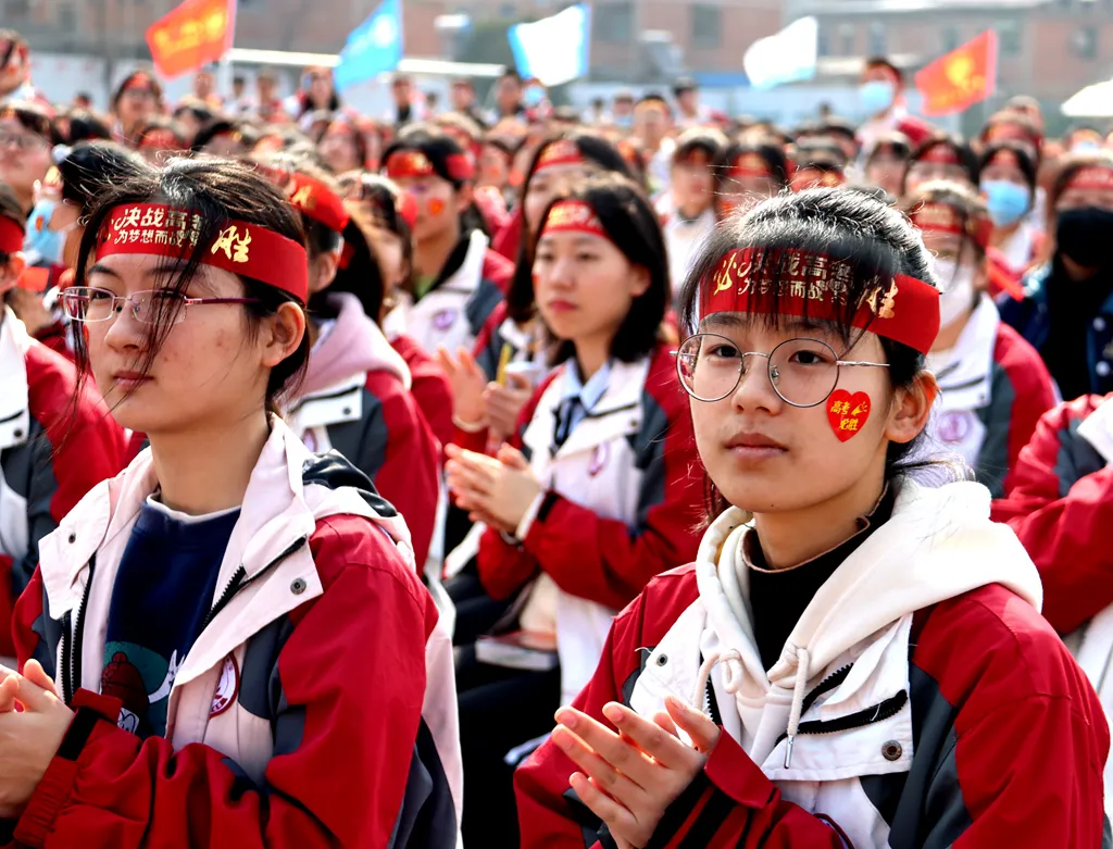 2027年中考取消这事儿大概率是板上钉钉了,90%的家长没看懂背后深意 第1张