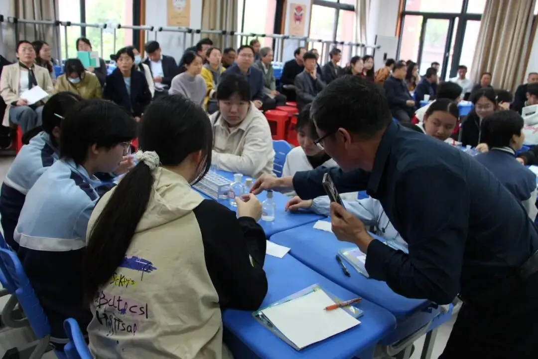 精研真题明方向 靶向施策促提升——长丰县2026届九年级化学学科中考二轮复习备考研讨会在北城力高学校成功举办 第11张