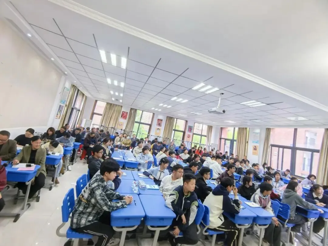 精研真题明方向 靶向施策促提升——长丰县2026届九年级化学学科中考二轮复习备考研讨会在北城力高学校成功举办 第12张