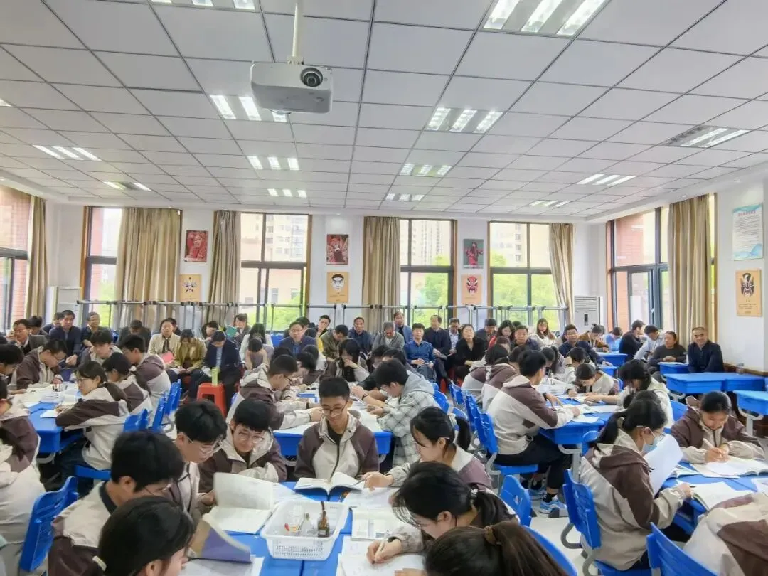 精研真题明方向 靶向施策促提升——长丰县2026届九年级化学学科中考二轮复习备考研讨会在北城力高学校成功举办 第19张