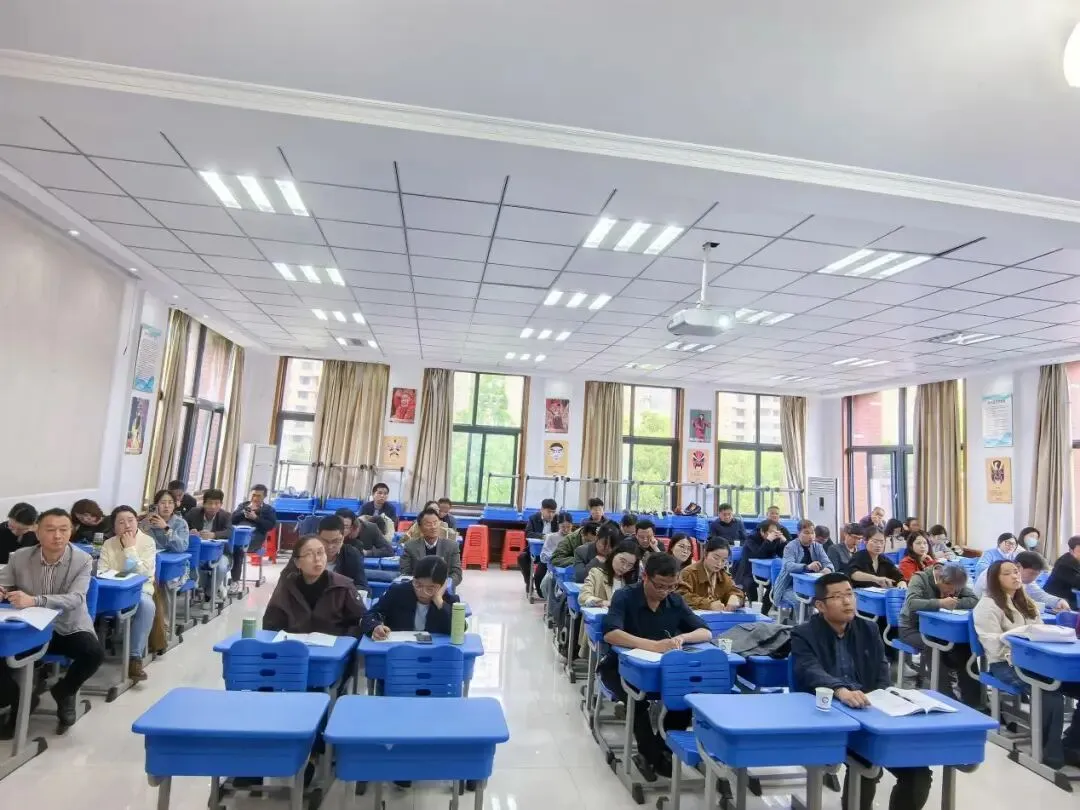 精研真题明方向 靶向施策促提升——长丰县2026届九年级化学学科中考二轮复习备考研讨会在北城力高学校成功举办 第23张