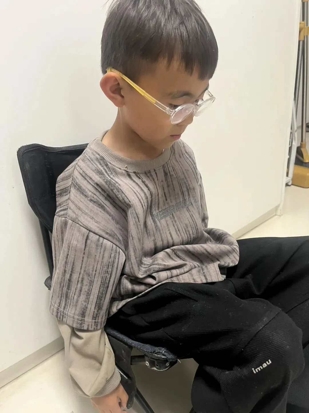 那个默默掉眼泪的小孩和那个撕试卷的妈妈 第3张