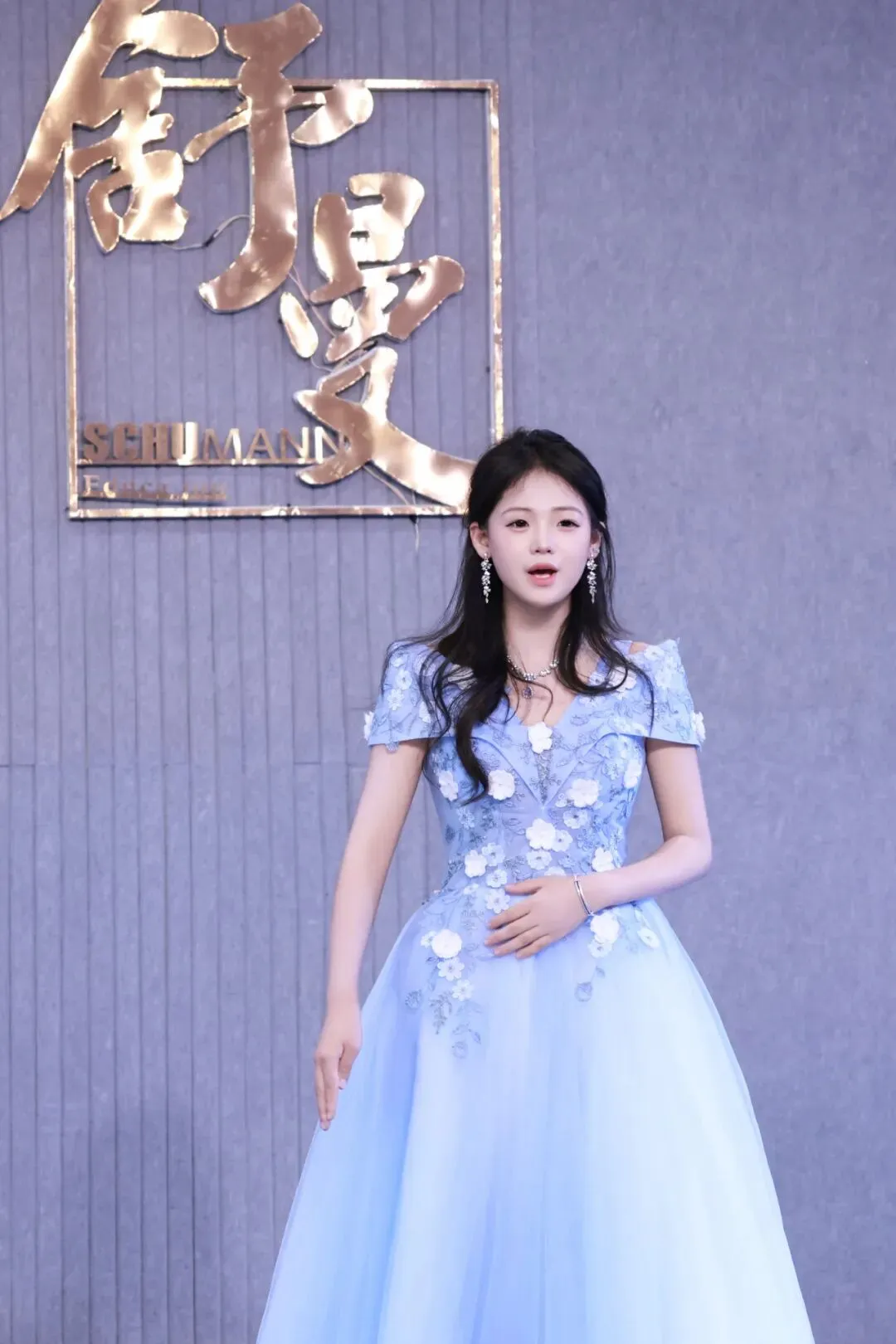 舒曼音乐模拟考 | 第一次穿上礼服,站上舞台.有点紧张,但这一步,TA们走得很认真! 第4张
