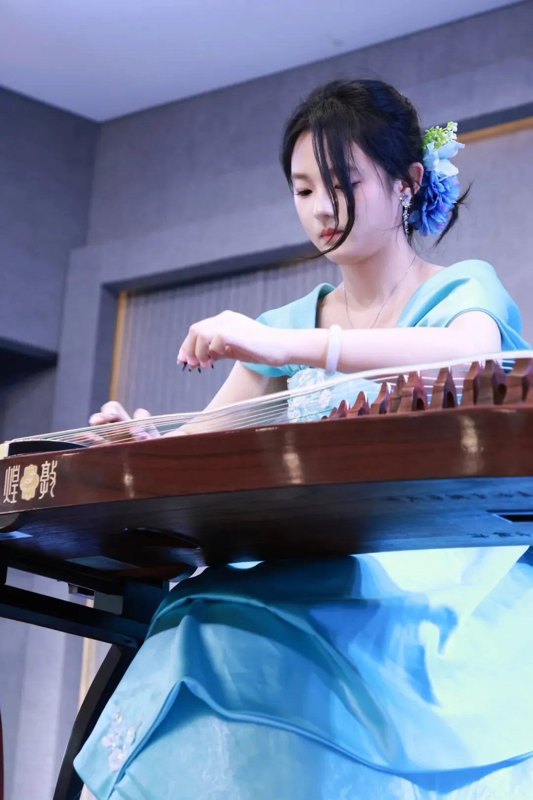 舒曼音乐模拟考 | 第一次穿上礼服,站上舞台.有点紧张,但这一步,TA们走得很认真! 第10张