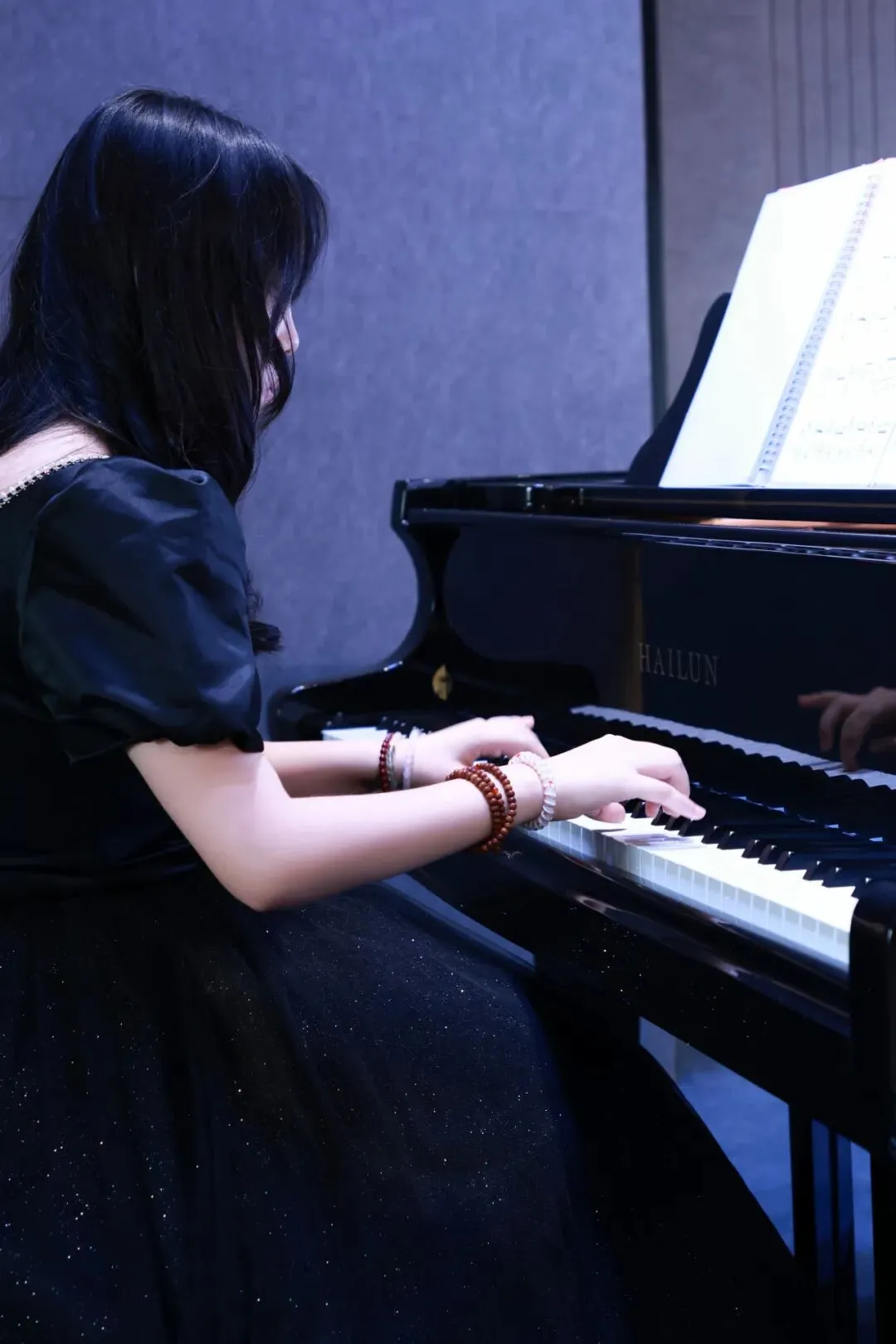 舒曼音乐模拟考 | 第一次穿上礼服,站上舞台.有点紧张,但这一步,TA们走得很认真! 第12张