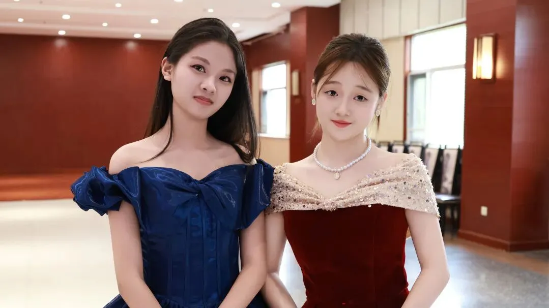 舒曼音乐模拟考 | 第一次穿上礼服,站上舞台.有点紧张,但这一步,TA们走得很认真! 第16张